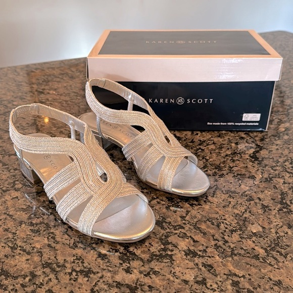 Karen Scott Nathenaa Silver sandals NIB 5.5 - Picture 1 of 10